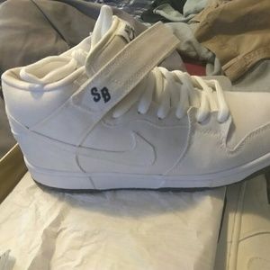 RARE Nike SB Tokyo 9.5